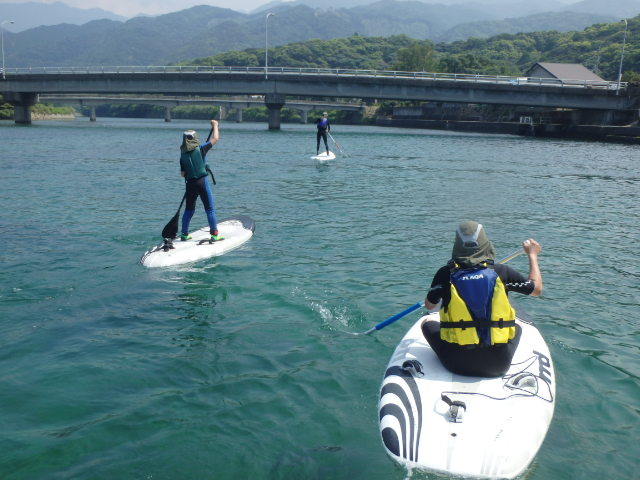 屋久島の川で子供から大人まで楽しめるサップ
