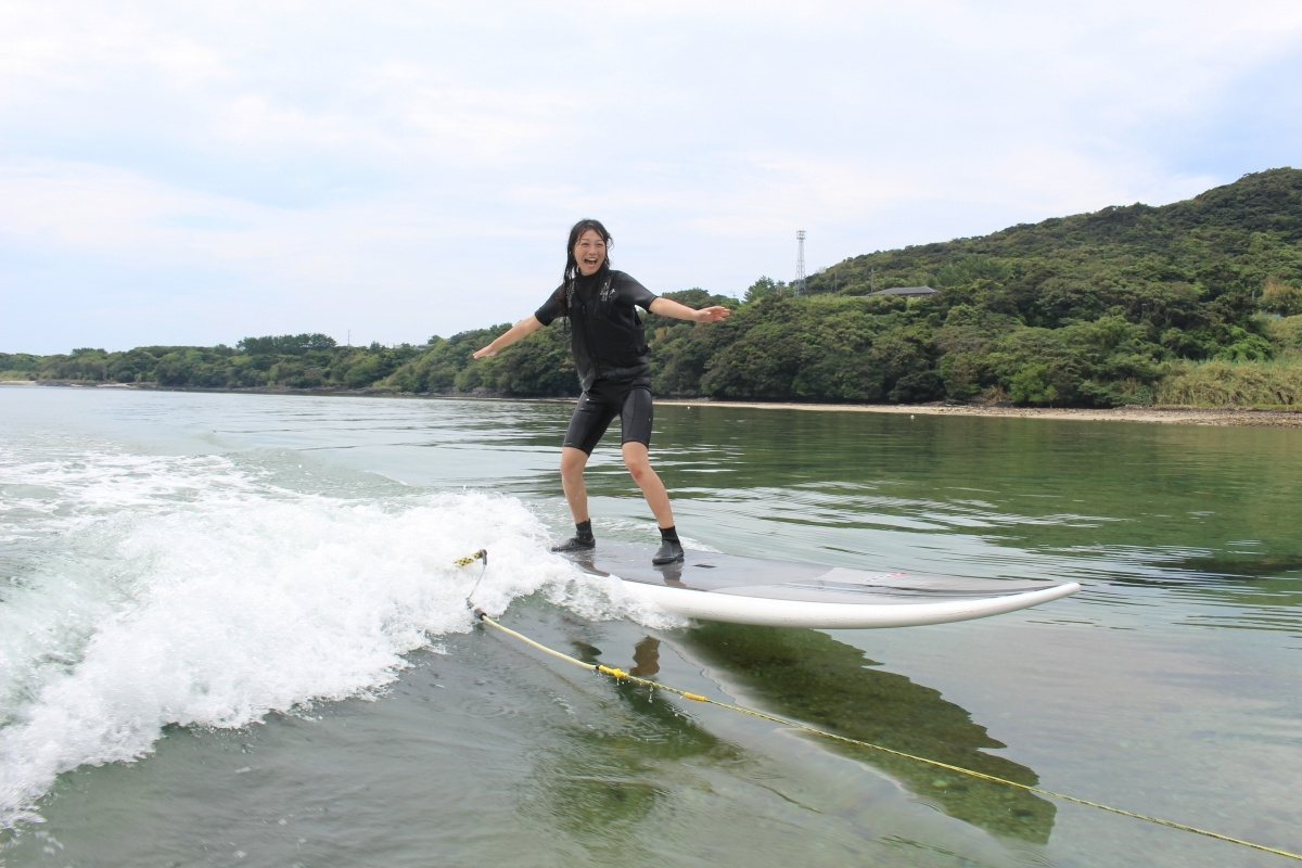 屋久島は女子でも楽しめるリバーサーフィン